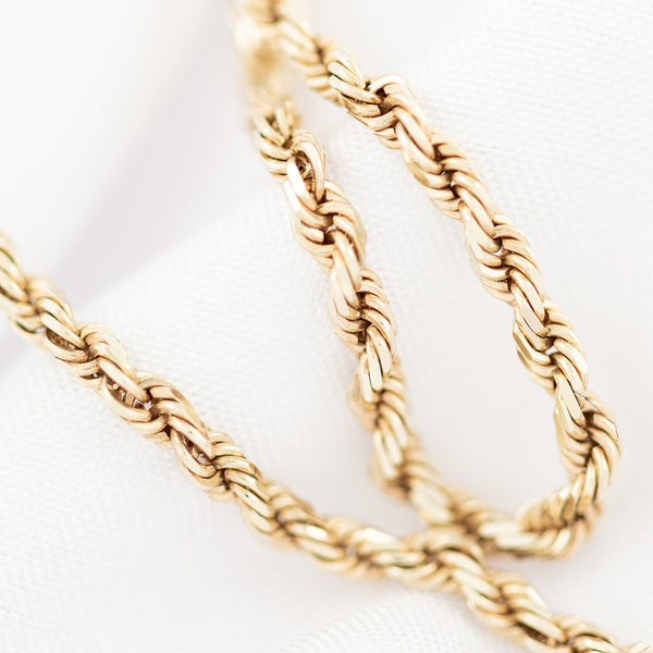 Collar eslabón torzal en oro amarillo 14 kilates.