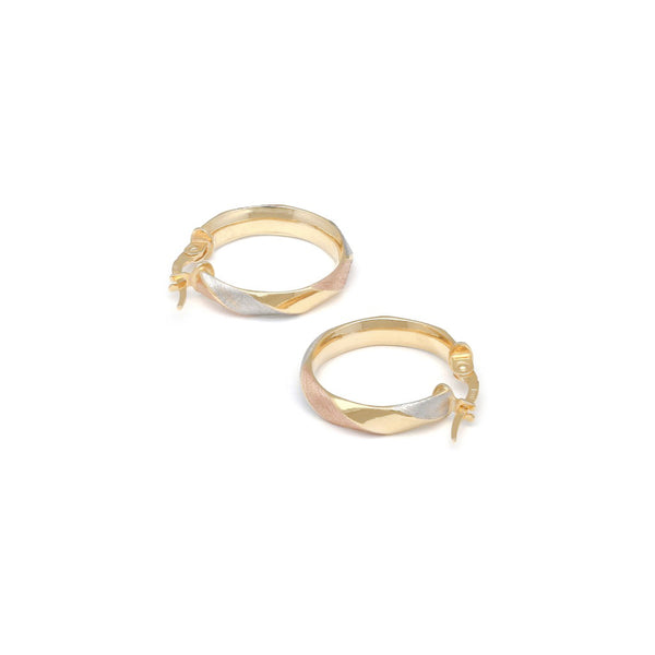Arracadas diseño especial en oro amarillo 14 kilates.