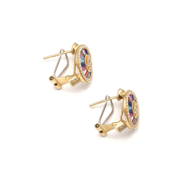 Aretes diseño especial con circonias en oro amarillo 14 kilates.
