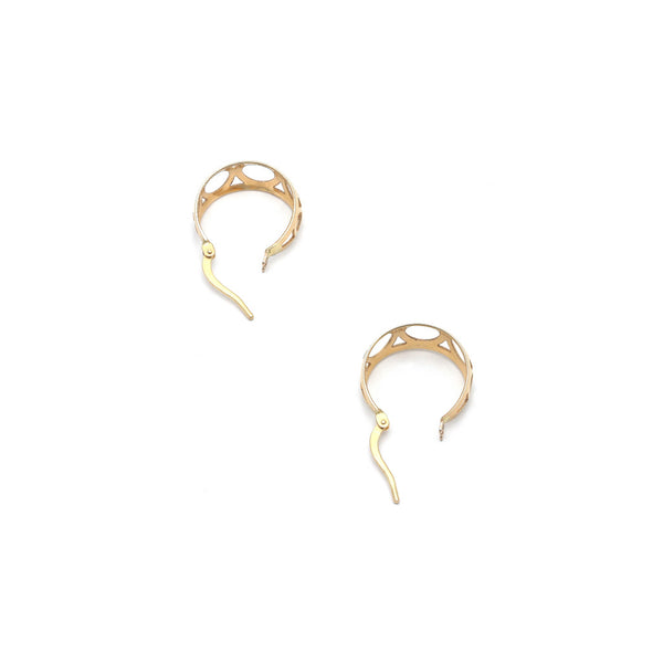 Arracadas caladas motivo círculos en oro amarillo 14 kilates.