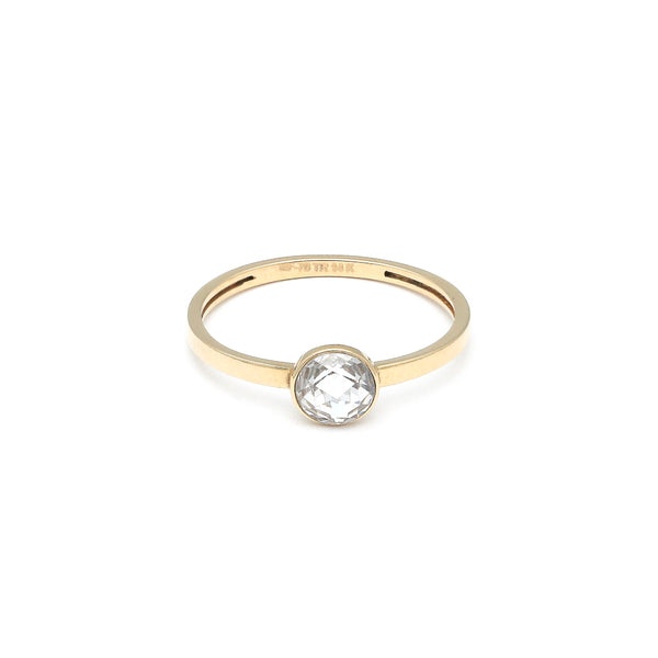 Anillo de compromiso con circonias en oro amarillo 14 kilates.