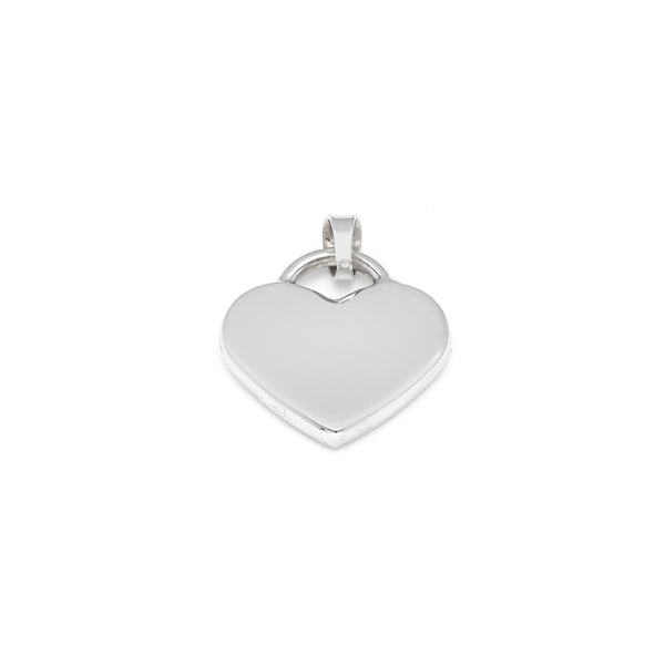 Dije liso motivo corazón en oro blanco 14 kilates.