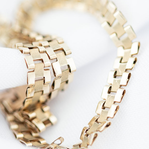 Pulsera eslabón articulado en oro amarillo 14 kilates.