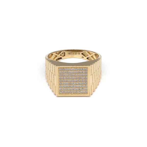 Anillo tipo sello con circonias en oro amarillo 14 kilates.