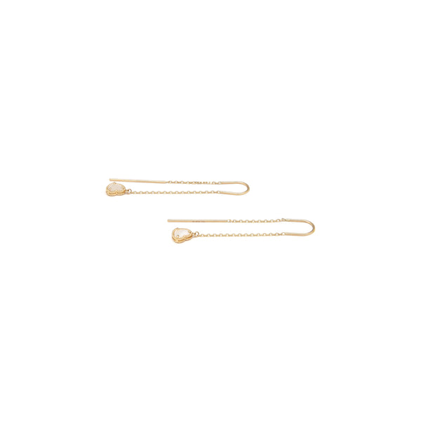 Aretes diseño especial con colgantes motivo corazón y madre perla en oro amarillo 14 kilates.
