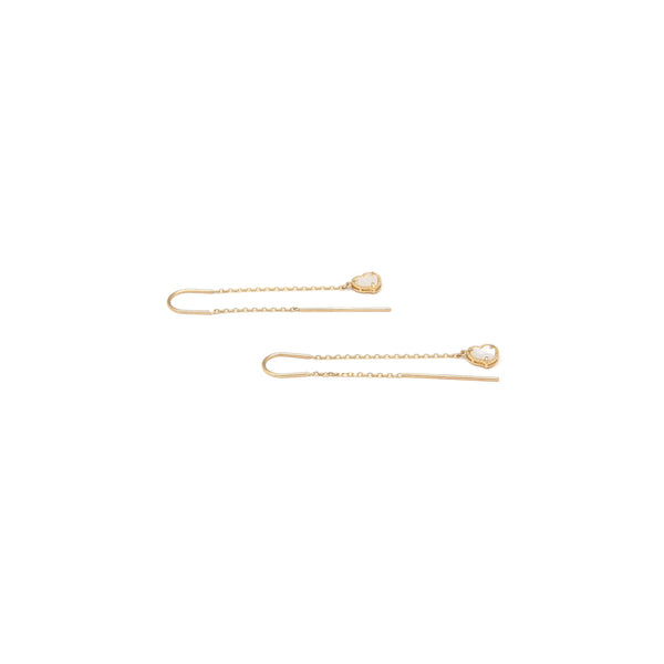 Aretes diseño especial con colgantes motivo corazón y madre perla en oro amarillo 14 kilates.