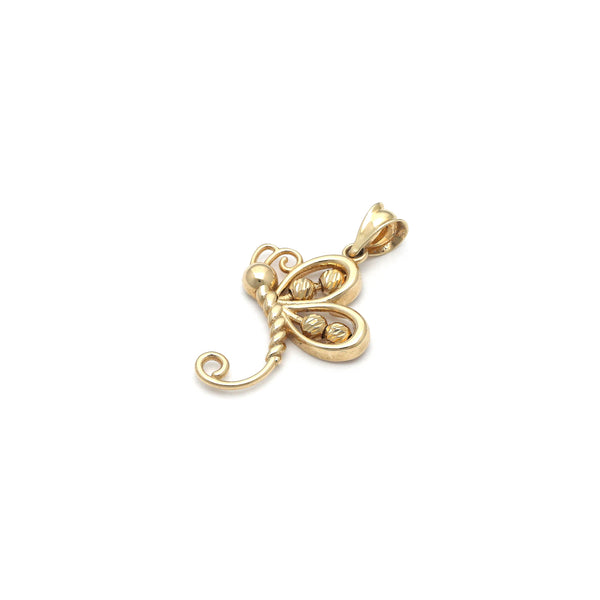 Dije diseño especial motivo mariposa en oro amarillo 14 kilates.