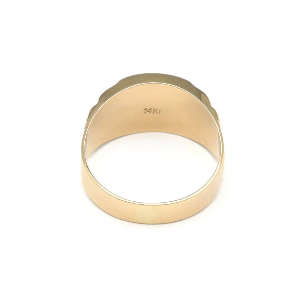 Anillo tipo sello en oro amarillo 14 kilates.