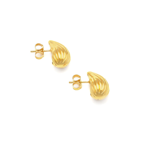 Aretes acanalados motivo gota en oro amarillo 14 kilates.