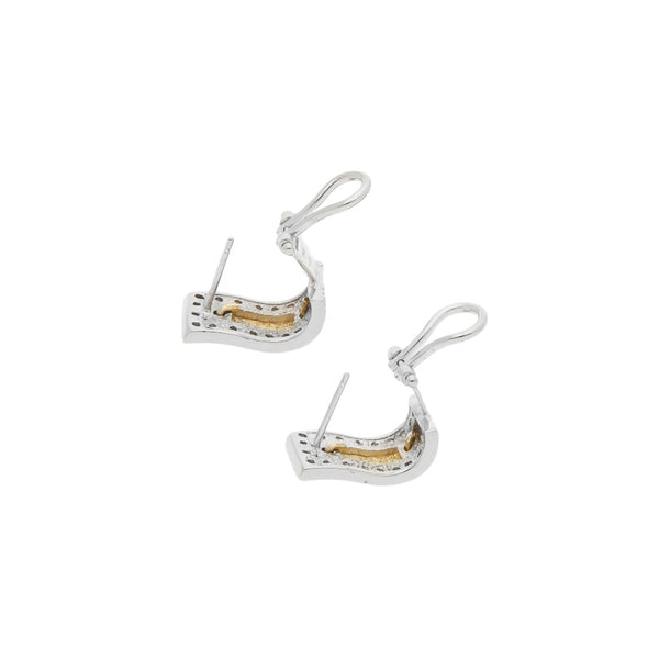 Aretes diseño especial motivo números romanos con sintéticos en oro dos tonos 14 kilates.