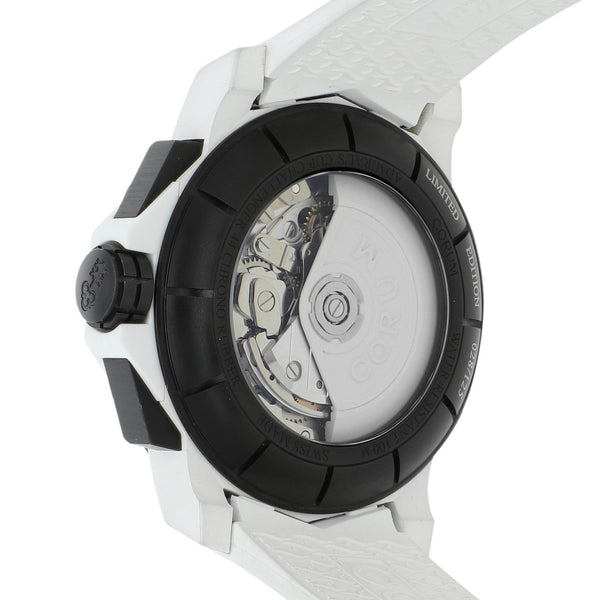Reloj Corum para caballero modelo Admiral´s Cup Challenger 44.