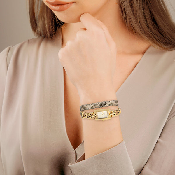 Reloj Guess para dama en acero / chapa.
