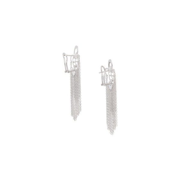 Aretes diseño especial con colgantes motivo flor en oro blanco 18 kilates.