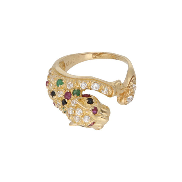 Anillo diseño especial motivo pantera con sintéticos en oro amarillo 14 kilates.