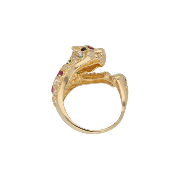 Anillo diseño especial motivo pantera con sintéticos en oro amarillo 14 kilates.