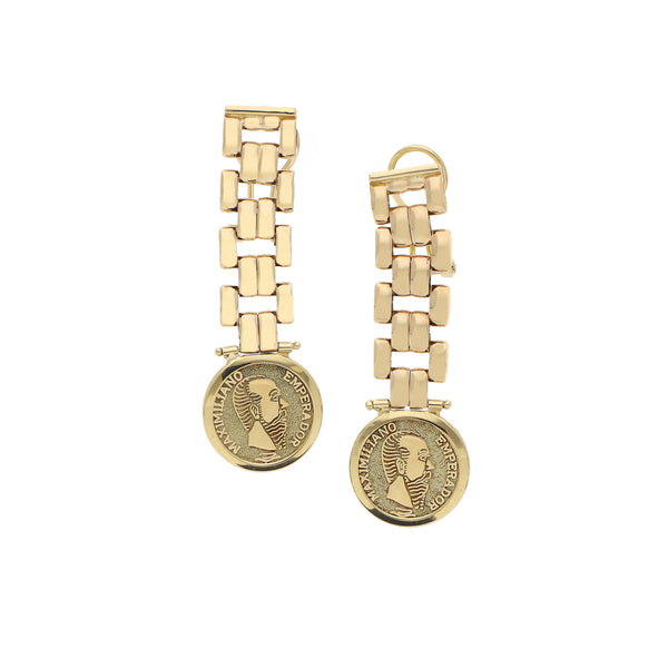 Aretes diseño especial con colgantes motivo moneda en oro amarillo 14 kilates.