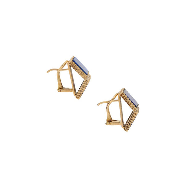 Aretes diseño especial con sintéticos en oro amarillo 14 kilates.