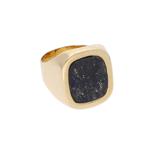 Anillo tipo sello con lapislazuli en oro amarillo 12 kilates.