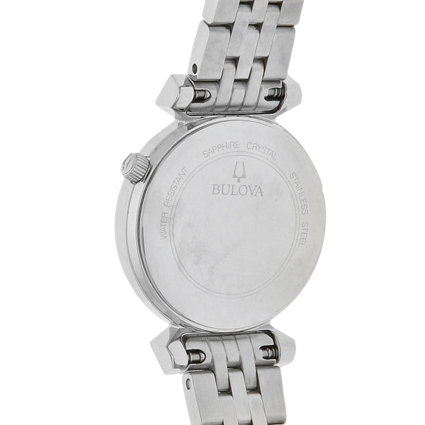Reloj Bulova para dama en acero inoxidable.