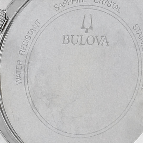 Reloj Bulova para dama en acero inoxidable.