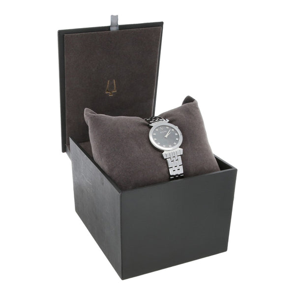 Reloj Bulova para dama en acero inoxidable.
