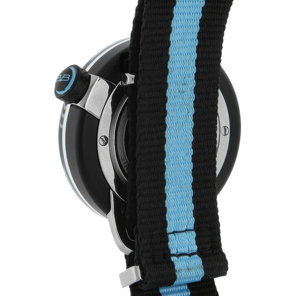 Reloj Bomberg para dama en acero y textil.