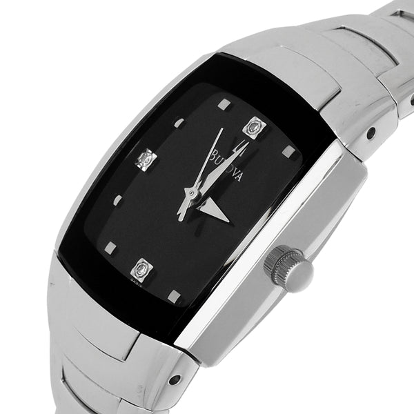 Reloj Bulova para dama en acero inoxidable.