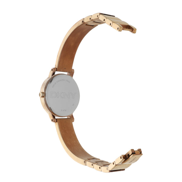 Reloj DKNY para dama en acero / chapa.