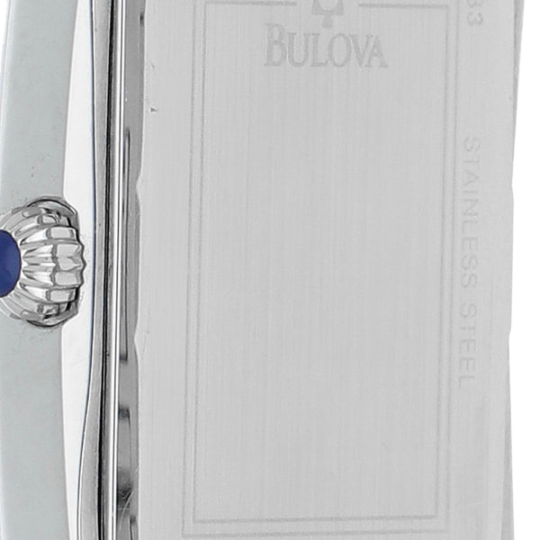 Reloj Bulova para dama en acero inoxidable.