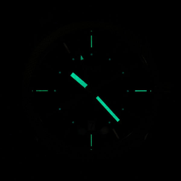 Reloj Fossil para caballero en acero y cuero.