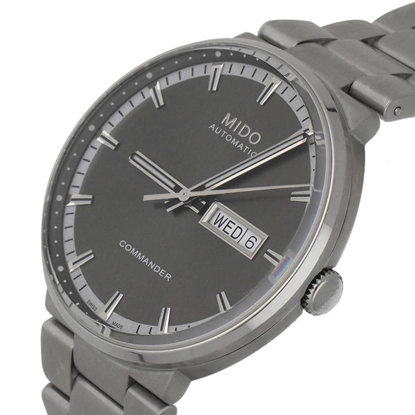 Reloj Mido para caballero modelo Commander II Datoday.