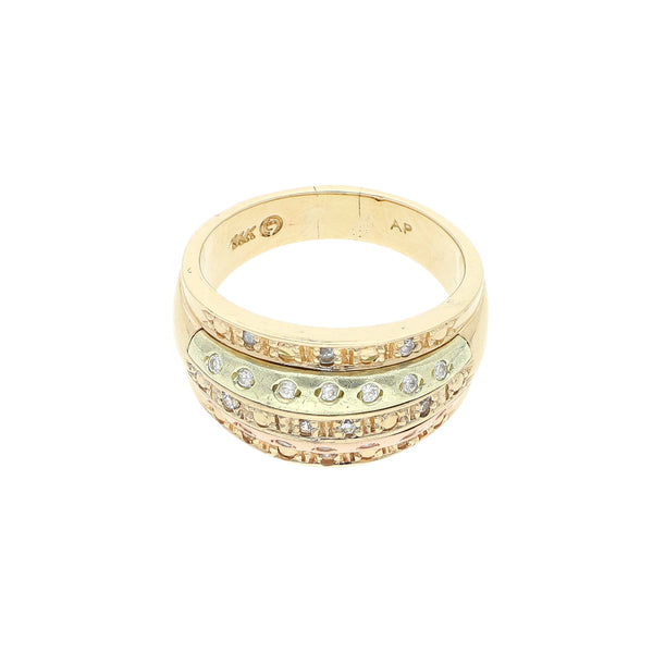 Anillo diseño especial con sintéticos en oro dos tonos 14 kilates.