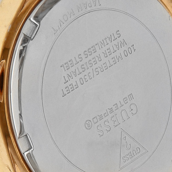 Reloj Guess para dama en acero y resina.