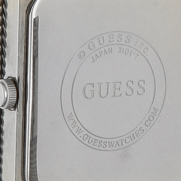 Reloj Guess para dama en acero inoxidable.