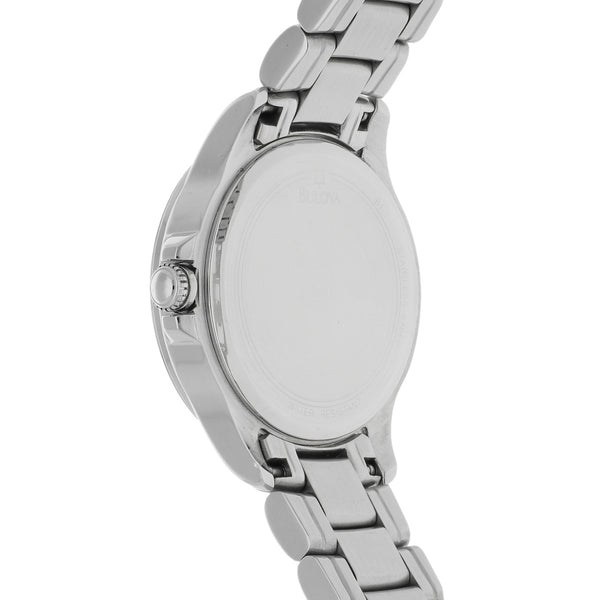 Reloj Bulova para dama en acero inoxidable.