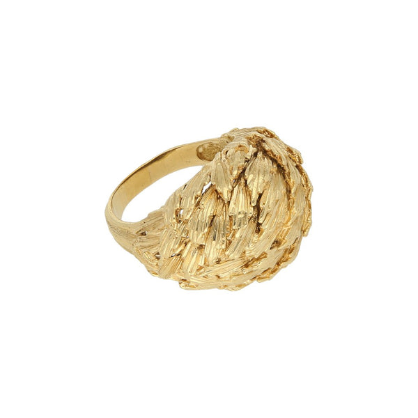 Anillo diseño especial en oro amarillo 18 kilates.