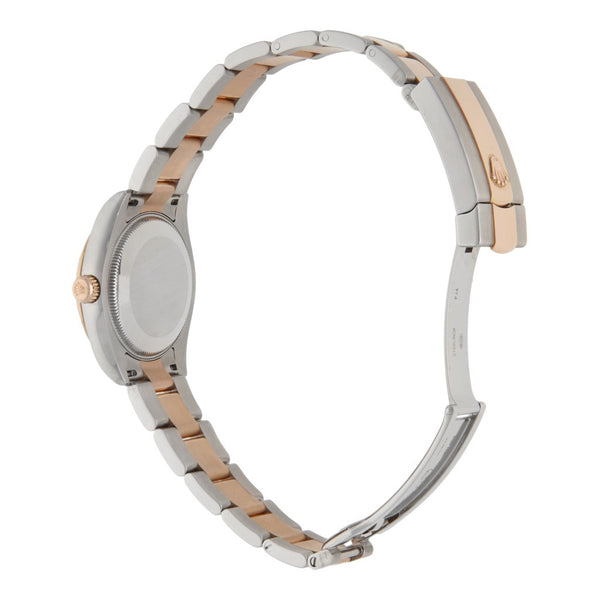 Reloj Rolex para dama modelo Oyster Perpetual DateJust vistas en oro rosa 18 kilates.