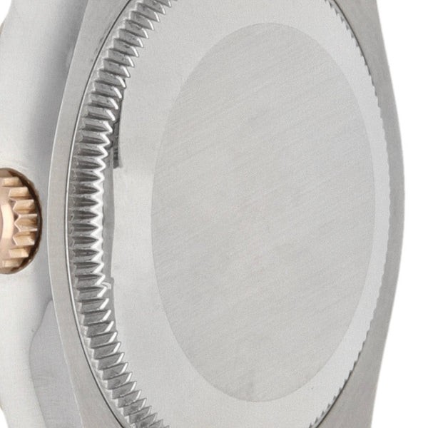 Reloj Rolex para dama modelo Oyster Perpetual DateJust vistas en oro rosa 18 kilates.