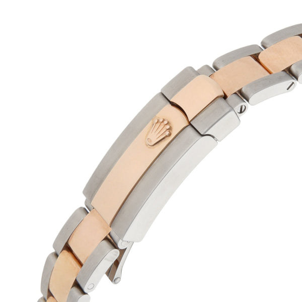 Reloj Rolex para dama modelo Oyster Perpetual DateJust vistas en oro rosa 18 kilates.