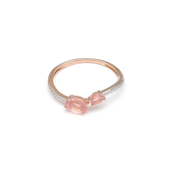 Anillo diseño especial con diamantes y cuarzos en oro rosa 14 kilates.