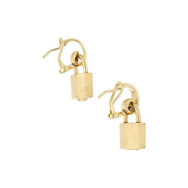 Aretes diseño especial motivo candado en oro amarillo 14 kilates.