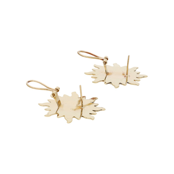 Aretes huecos motivo sol en oro amarillo 14 kilates.