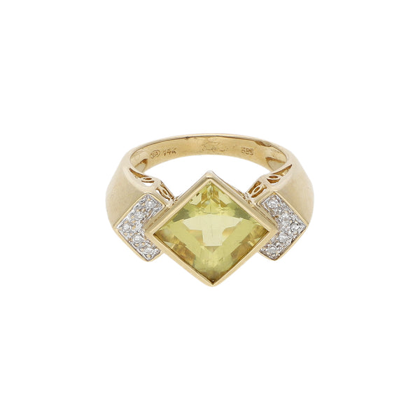 Anillo diseño especial con diamantes y cuarzo en oro amarillo 14 kilates.