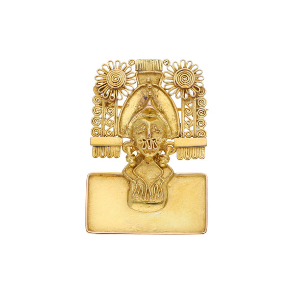 Dije diseño especial motivo prehispánico en oro amarillo 14 kilates.