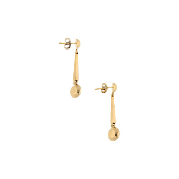Broqueles estilizados con perla en oro amarillo 18 kilates.