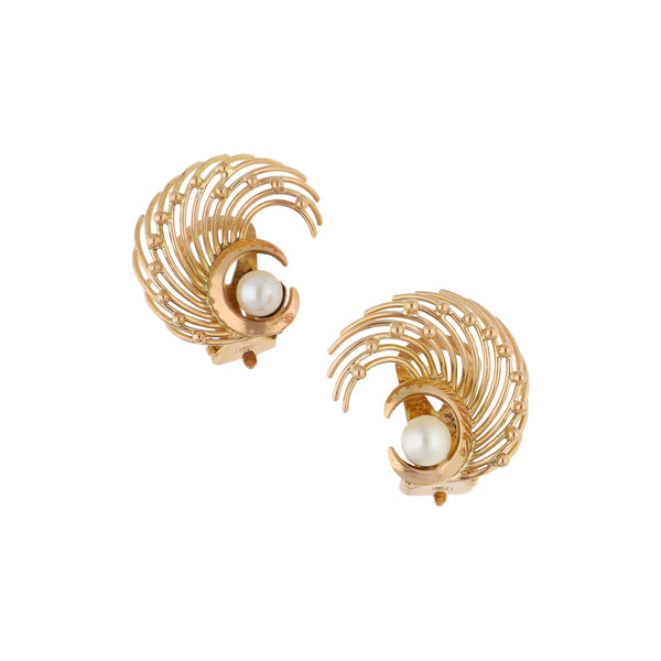 Aretes diseño especial con perla en oro amarillo 18 kilates.