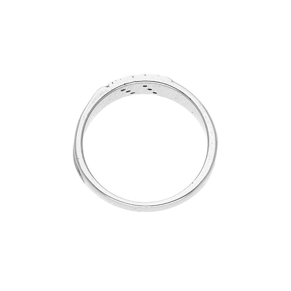 Argolla lisa con diamantes en oro blanco 14 kilates.