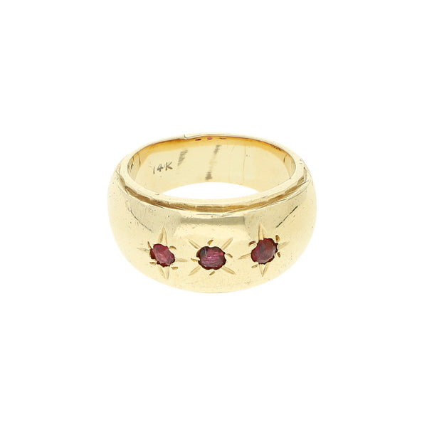 Anillo diseño especial con rubíes en oro amarillo 12 kilates.