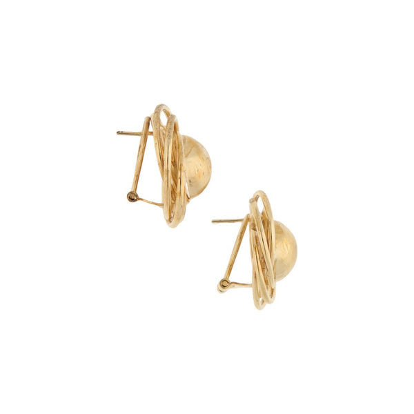 Aretes calados en oro amarillo 14 kilates.