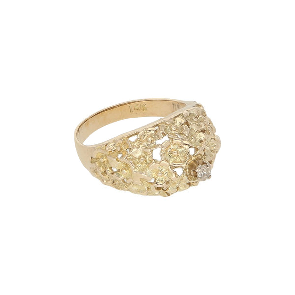 Anillo labrado con diamante en oro amarillo 12 kilates.